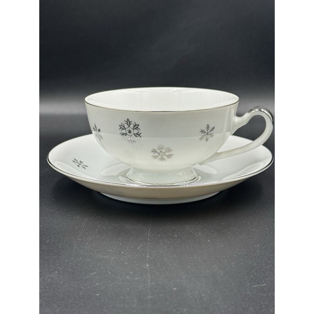 Vintage Seyei Snowy Atomic Snowflake MCM Tea Cup & Saucer Set